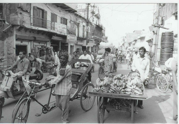 Agra - banana guy street