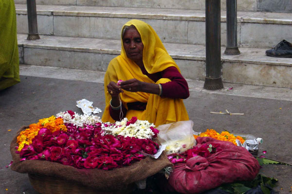 Udaipur - flower lady