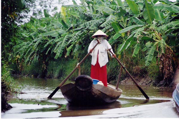 Mekhong Delta - standing rower