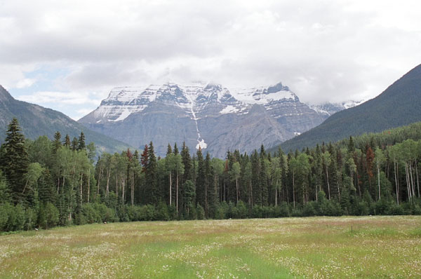 Mt Robson afar2