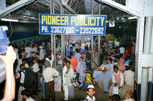 Delhi - z train station