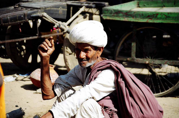 Mbike Trip - white turban